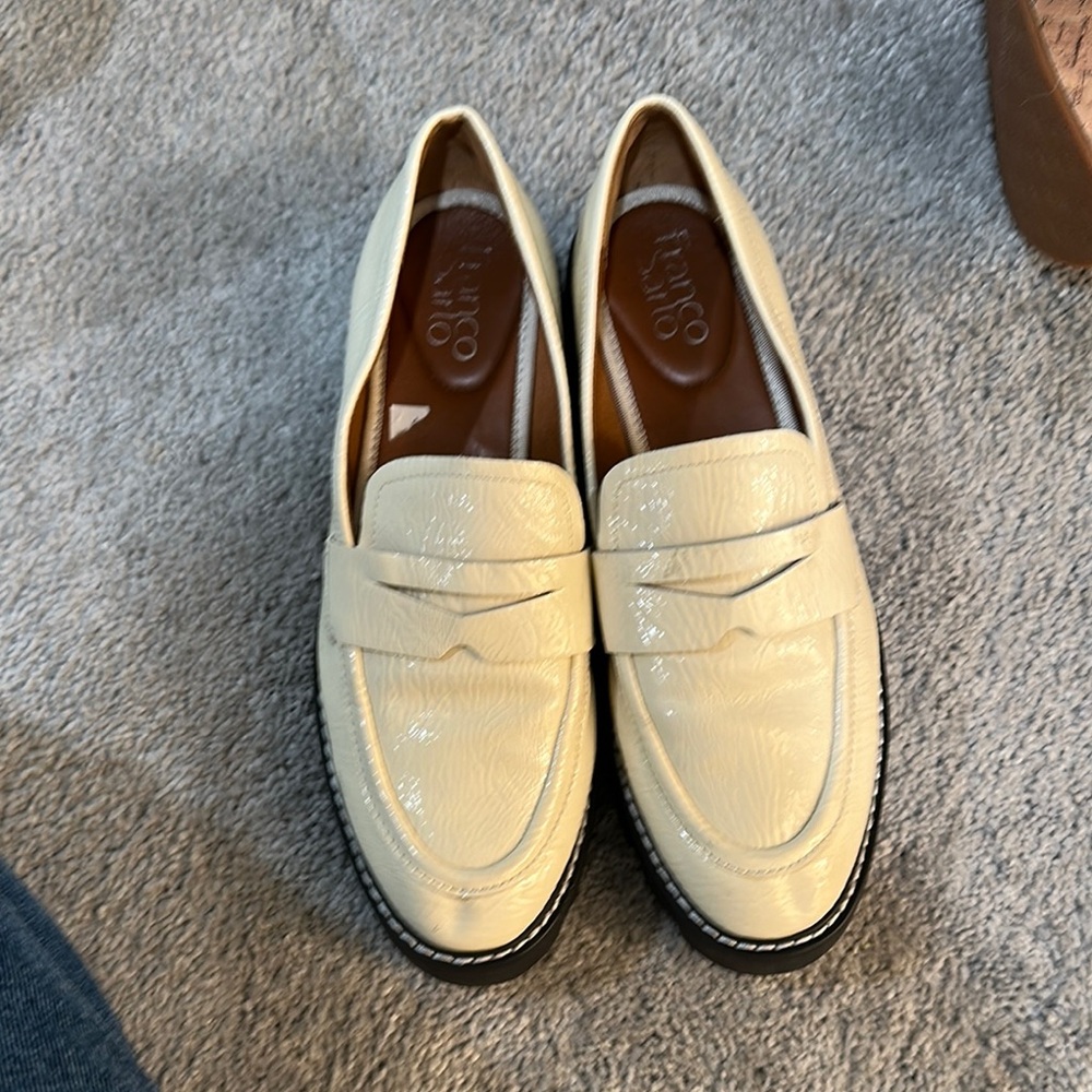 Chic Cream Loafers with Chunky Black Soles by Franco Sarto